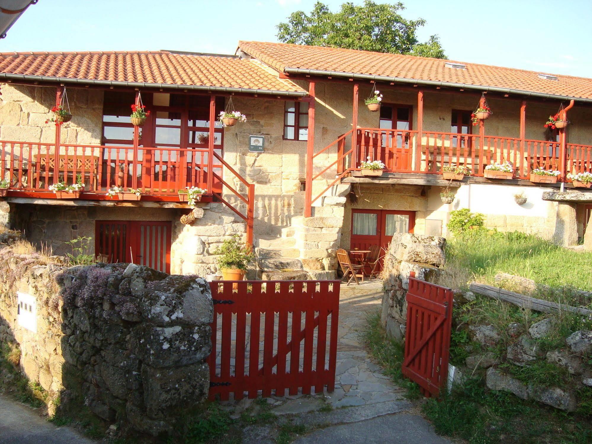 Gasthaus A Casa Da Eira Cerreda Exterior foto