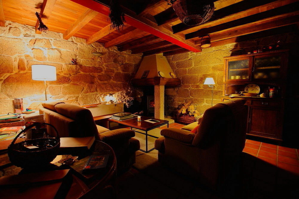 Gasthaus A Casa Da Eira Cerreda Exterior foto